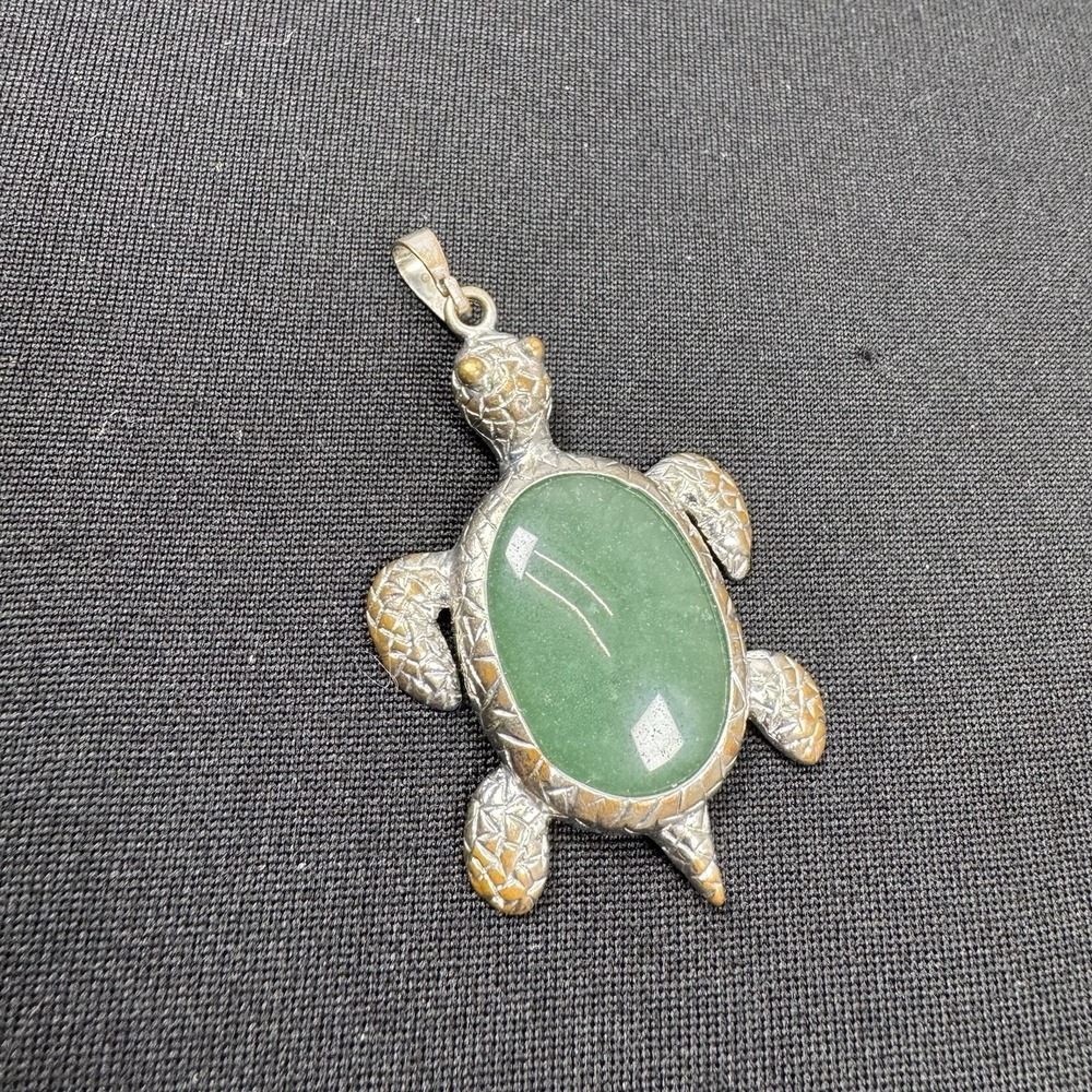 Natural Aventurine Turtle Pendant‎